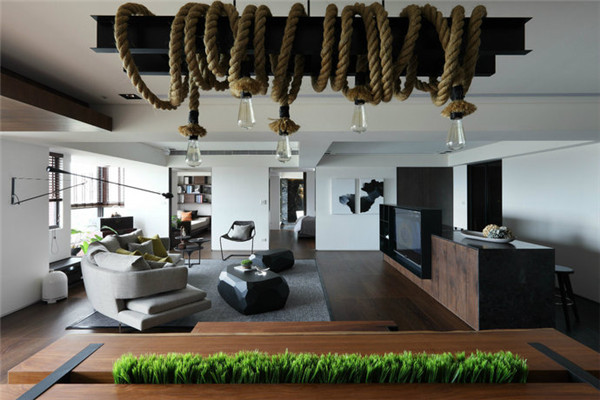 6771651_1431591085680_690x460